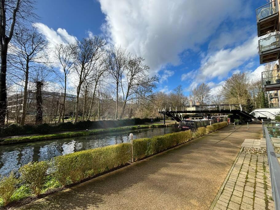 Apartment Luxury Canal-side Apartment, Hemel Hempstead, Free Parking, Perfect For Contractors Hemel Hempstead